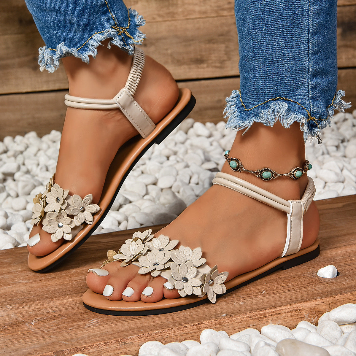 Bohemian Flat Flower Strap Sandals