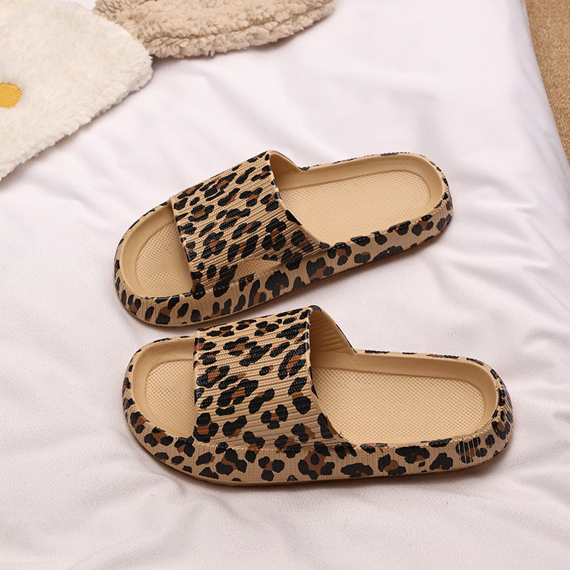 Leopard Print Slippers Women's Outdoor Wear Summer New Korean Style Fashion Shit Feeling Indoor Home Thick Bottom Couples Sandals