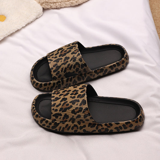 Leopard Print Slippers Women's Outdoor Wear Summer New Korean Style Fashion Shit Feeling Indoor Home Thick Bottom Couples Sandals
