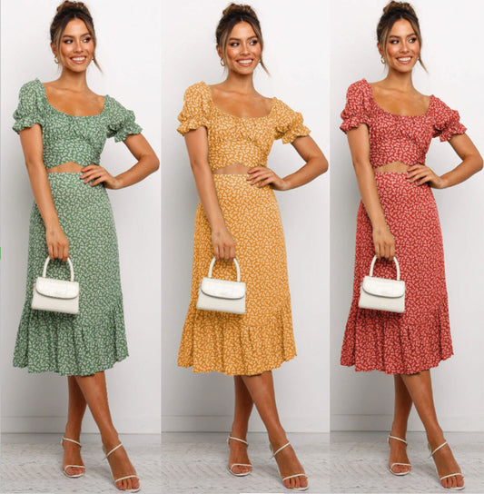 Floral print skirt with round neck