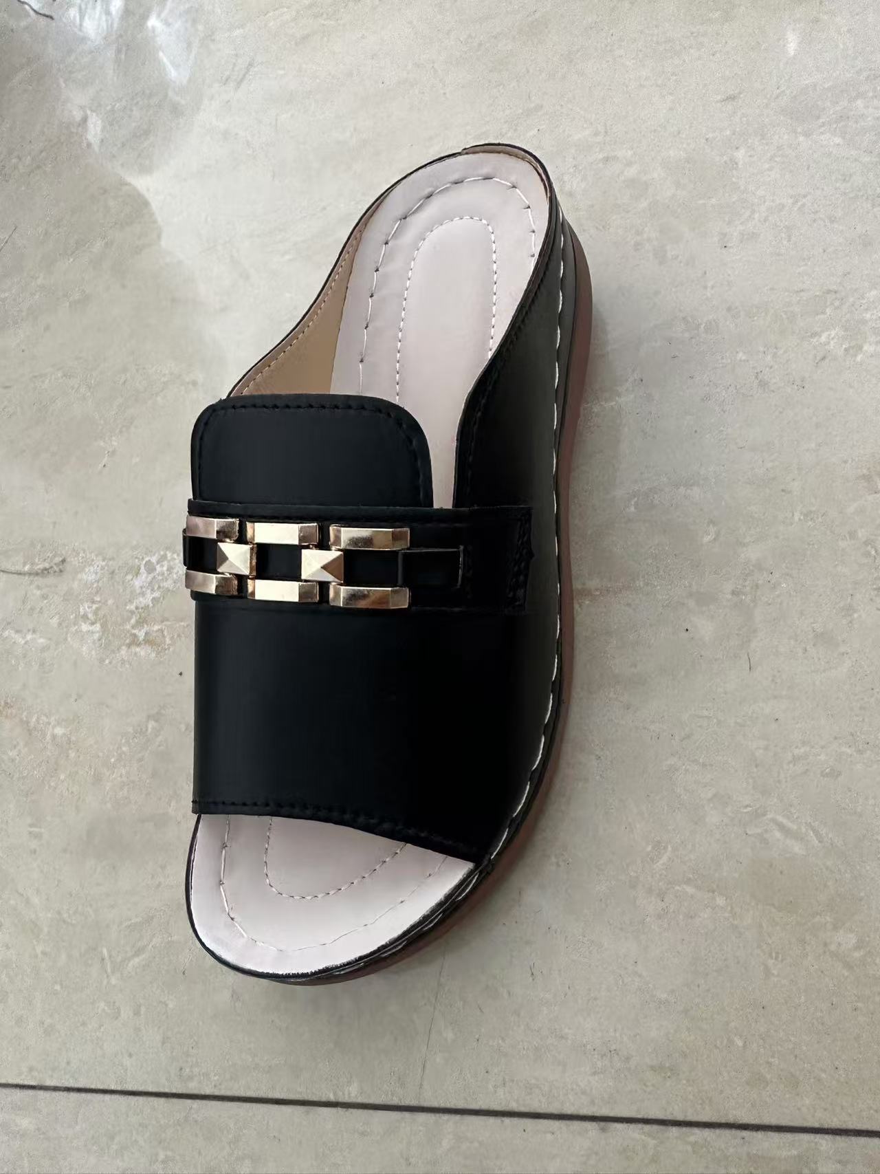 PlatformMetal Decoration Roman Style Fish Mouth Beach Slippers