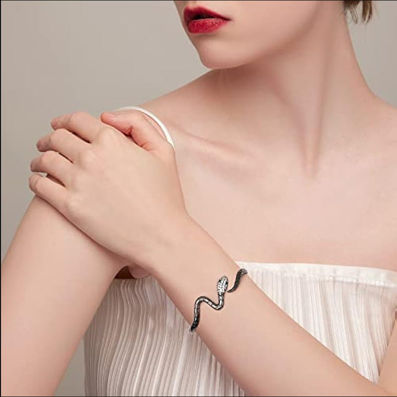 Snake-shaped Open-ended Bracelet White Gold Plated Zircon