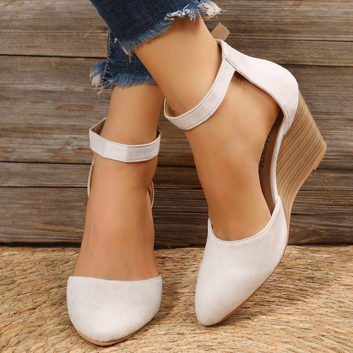 Women's Pointed Toe Buckle Strap Sandals