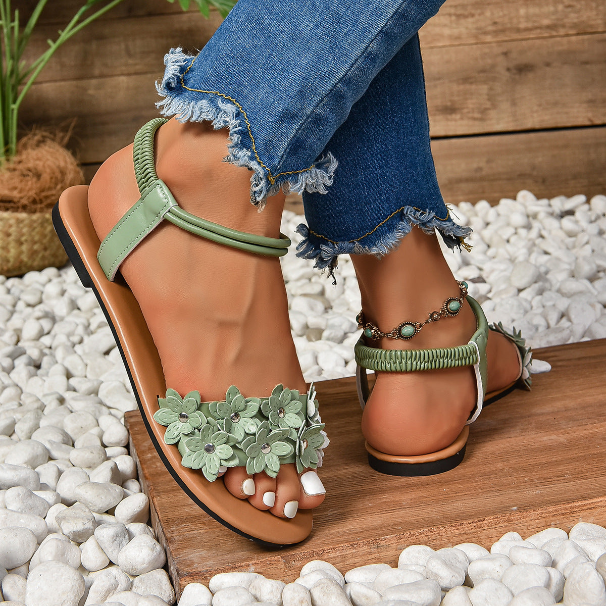Bohemian Flat Flower Strap Sandals