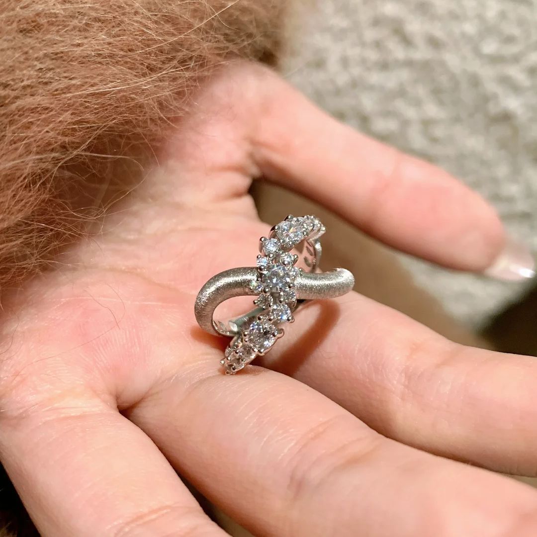 Diamond Thin And Glittering Galaxy Spot Drill Ring