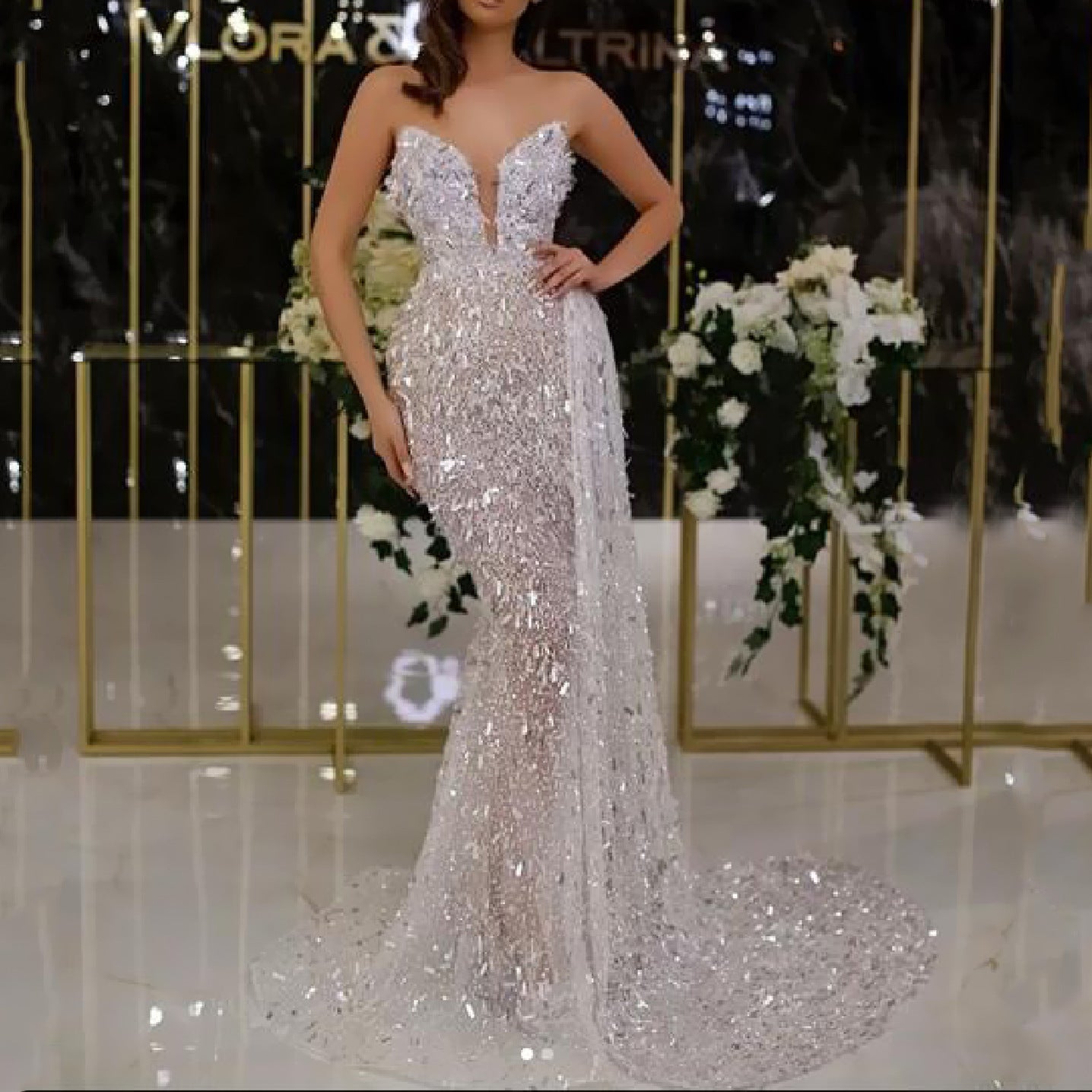 Sexy V-neck Hot Silver Fashion Suspenders Dress